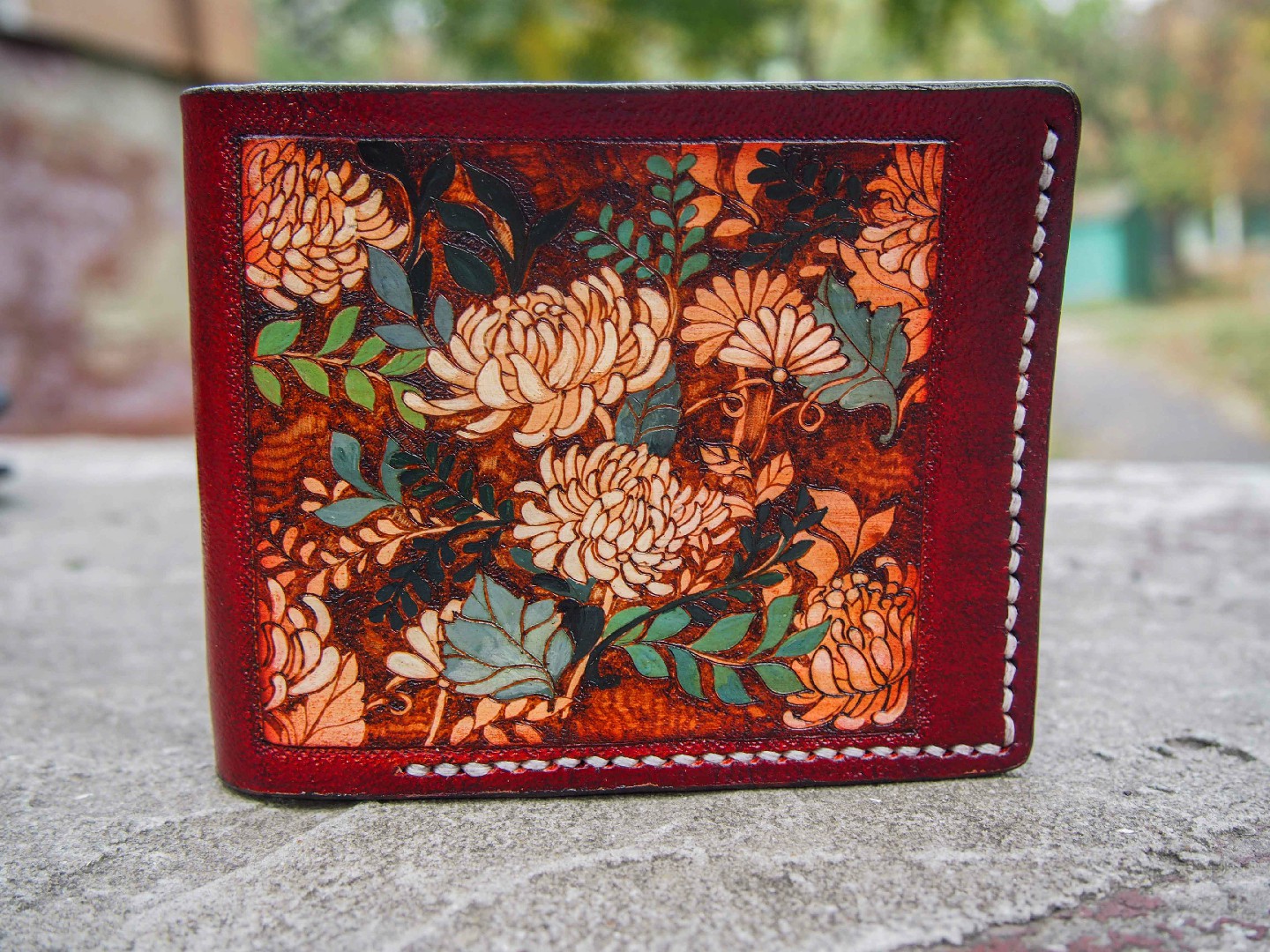 

Кожаный кошелек Smyrnov Leather Хризантемы 12 x 9.5 x 2 см Вишневый
