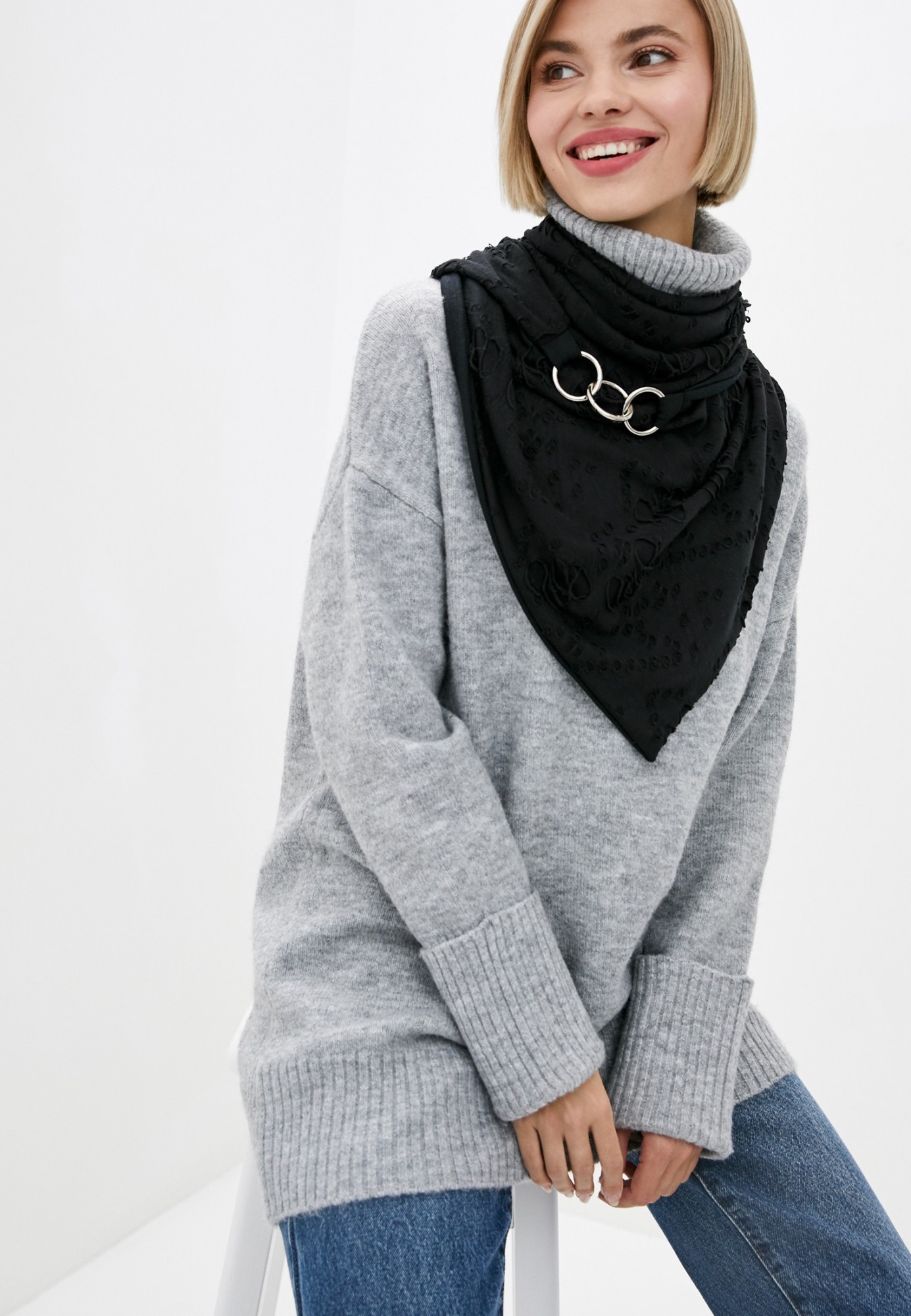 

Шарф "Эдинбург" большой трендовый от MyScarf теплый черный женский с кольцами