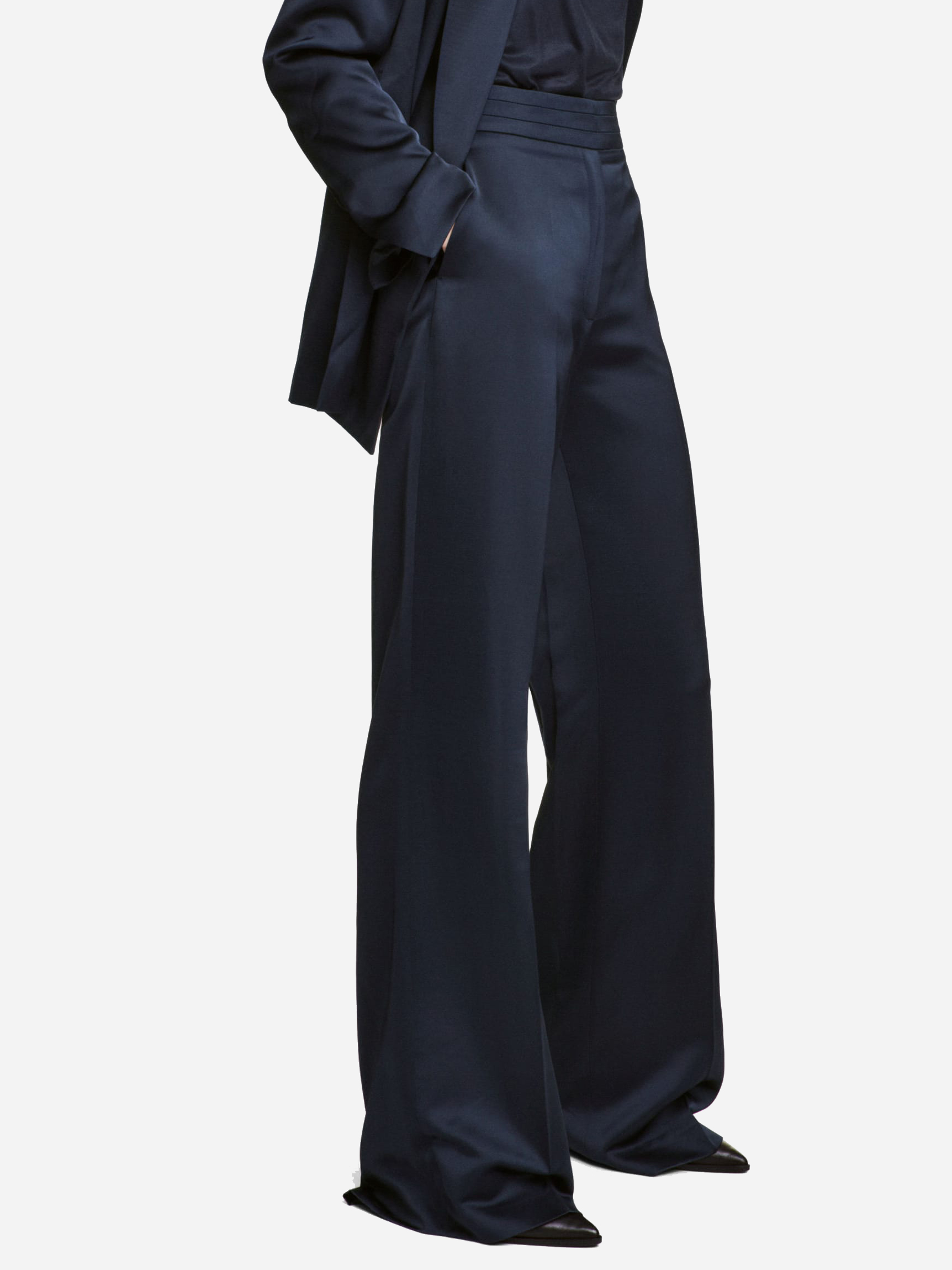 

Брюки H&M XAZ069332IRYT  Темно-синие, Брюки H&M XAZ069332IRYT 42 Темно-синие