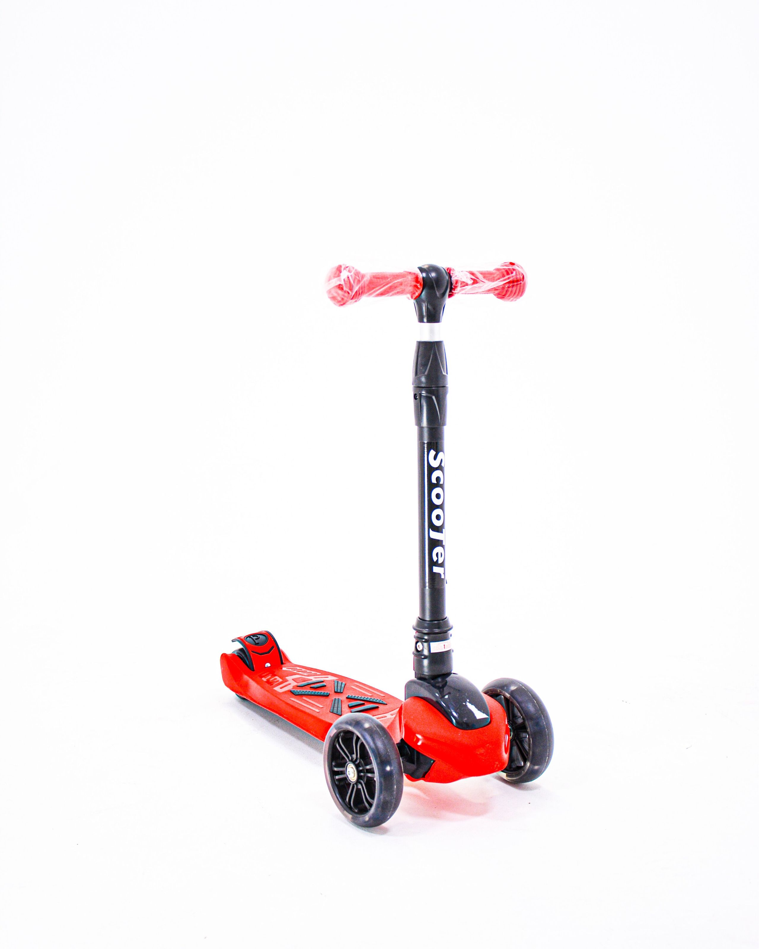 

Самокат триколісний Scooter 1818-1A червоний (2000903503187)