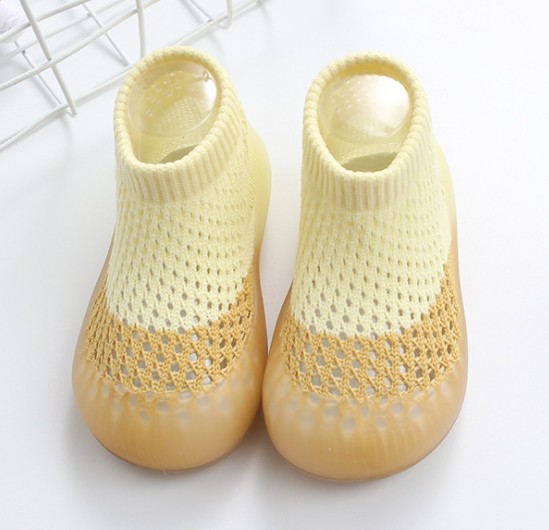 

Тапочки-носочки Children's shoes Twist 18/19 (11,2 см) Желтые (002259-1 Tb)