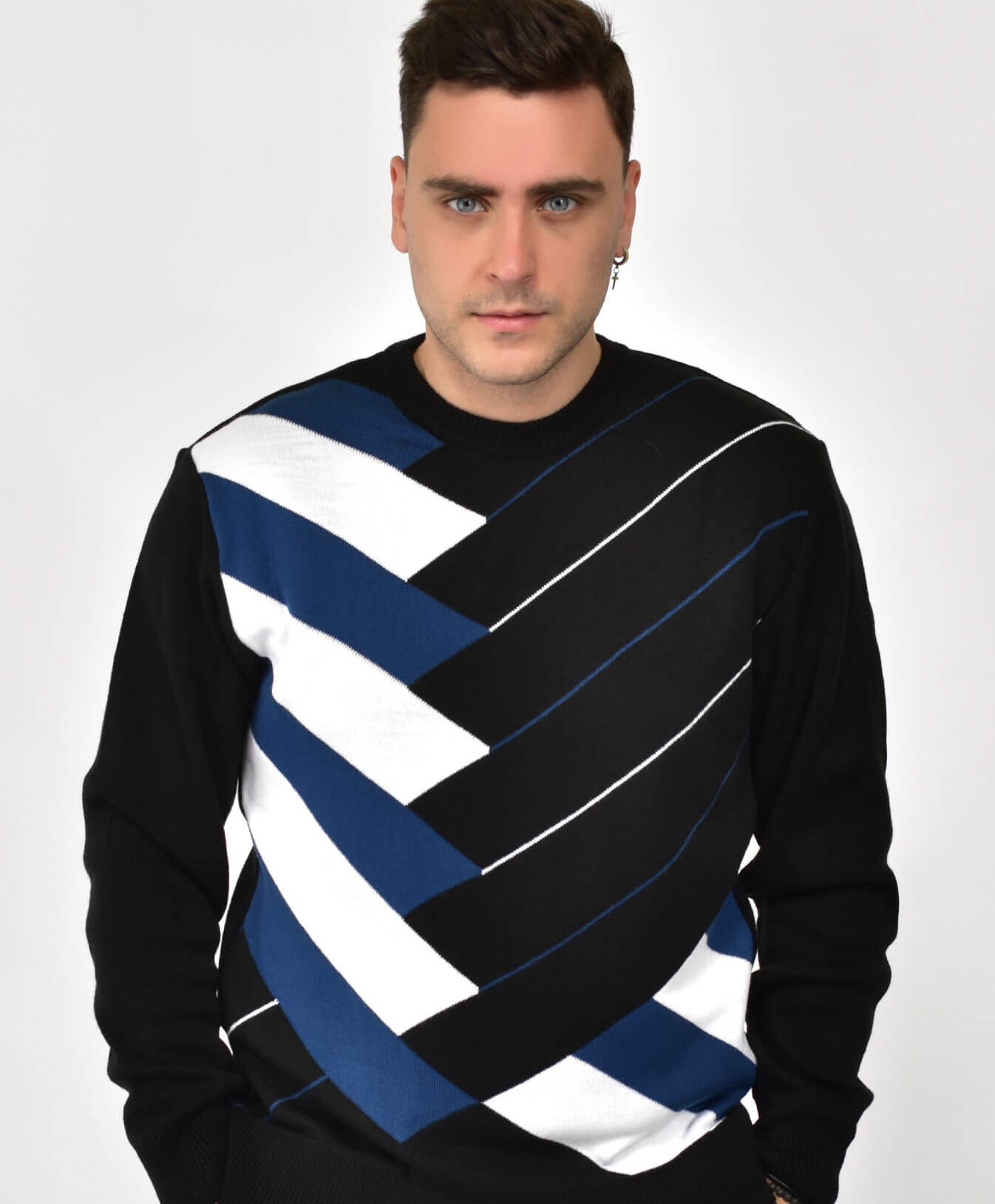 

Fashions Свитер мужскои Максимум Fashions XL черный (1159-лд)