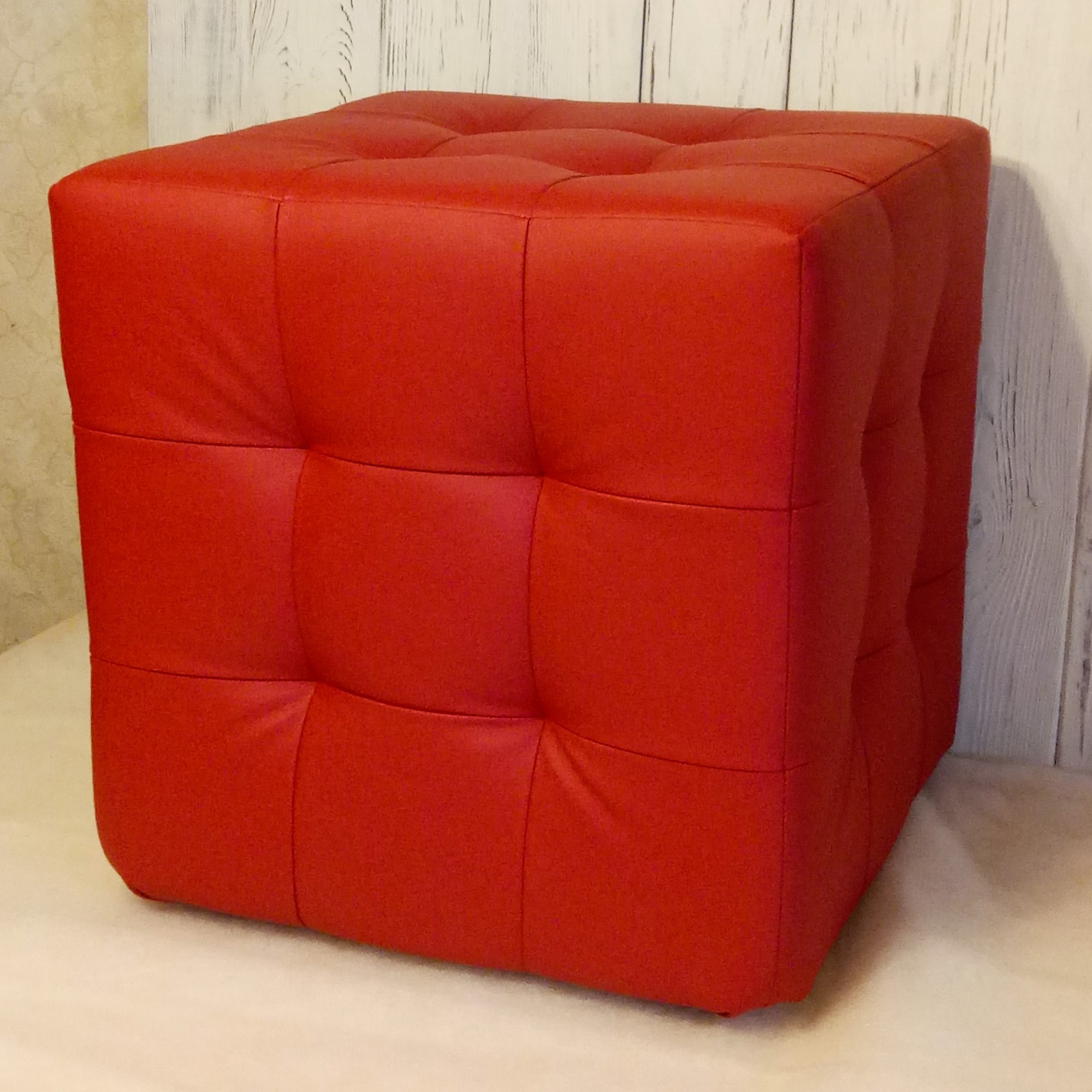 

Пуф квадратный Куб PiLLowDesign 45х45 красный Boom 16