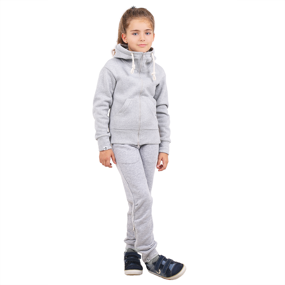 

Спортивный костюм Timbo Dana р.38 (10-11 лет) 146 см Светло-серый