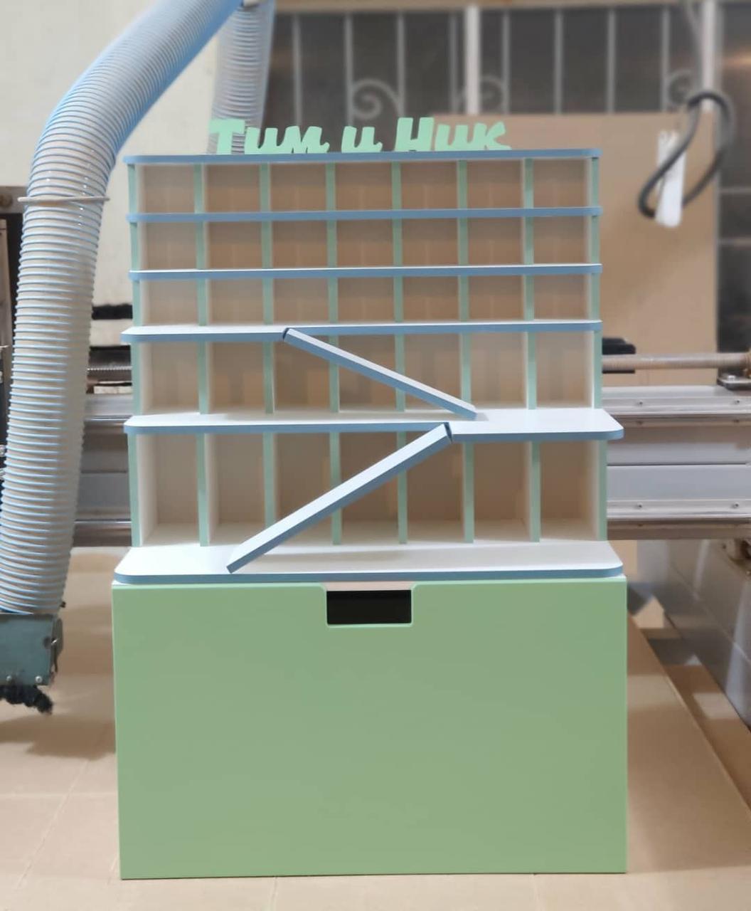 

Парковка для машинок 5 этажей с ящиком для игрушек Фисташка/голубой МДФ 10 мм