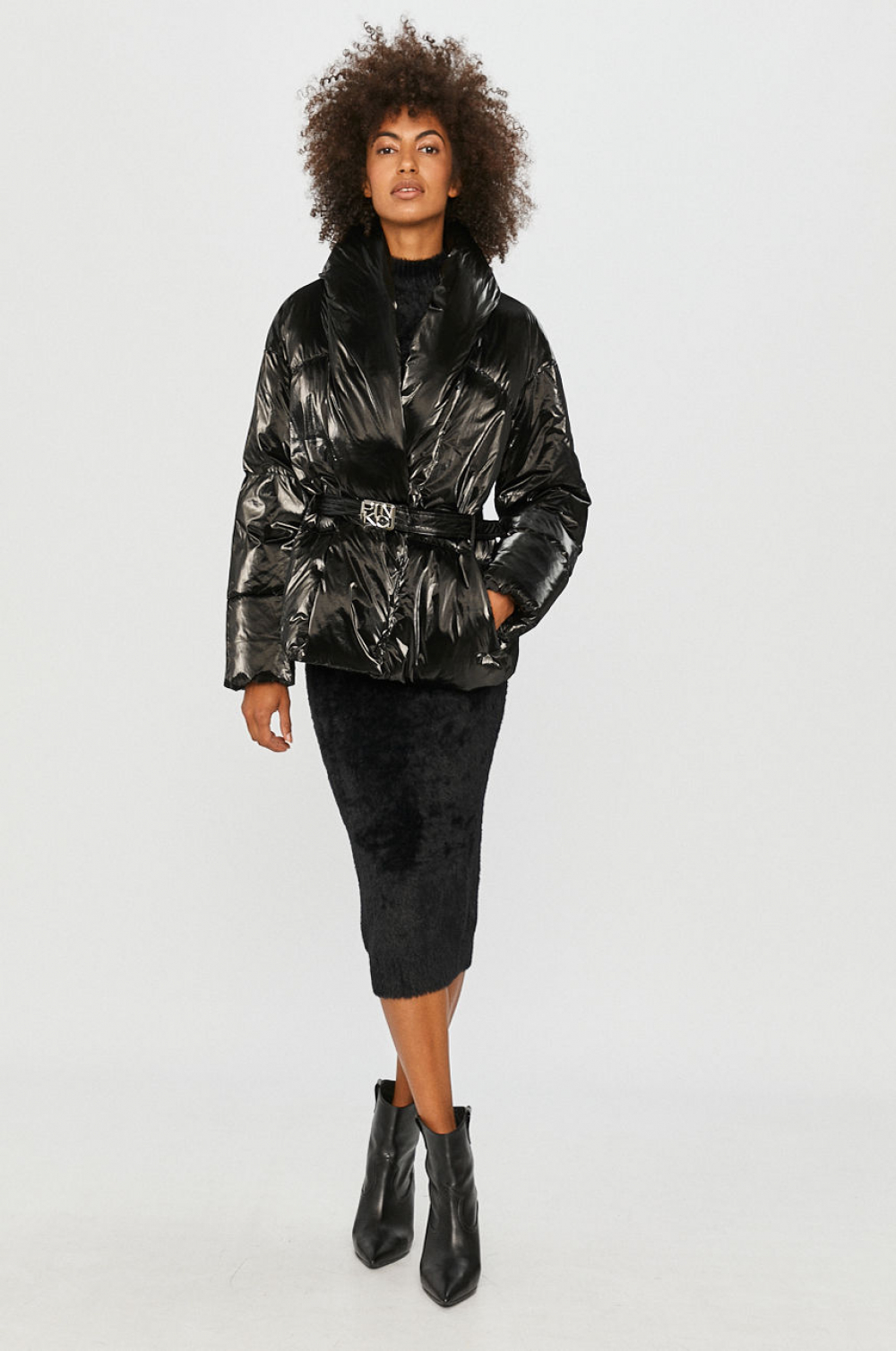 

Короткий пуховик Pinko 1G1501 Y6BC  Black, Короткий пуховик Pinko 1G1501 Y6BC L Black