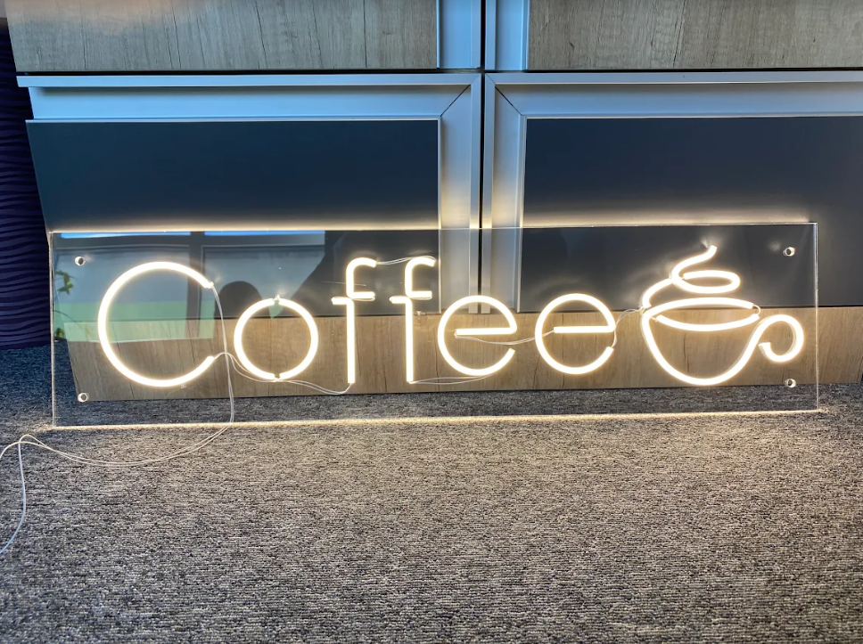 

Неоновая надпись Coffee вывеска логотип на акриловой основе Manific Decor