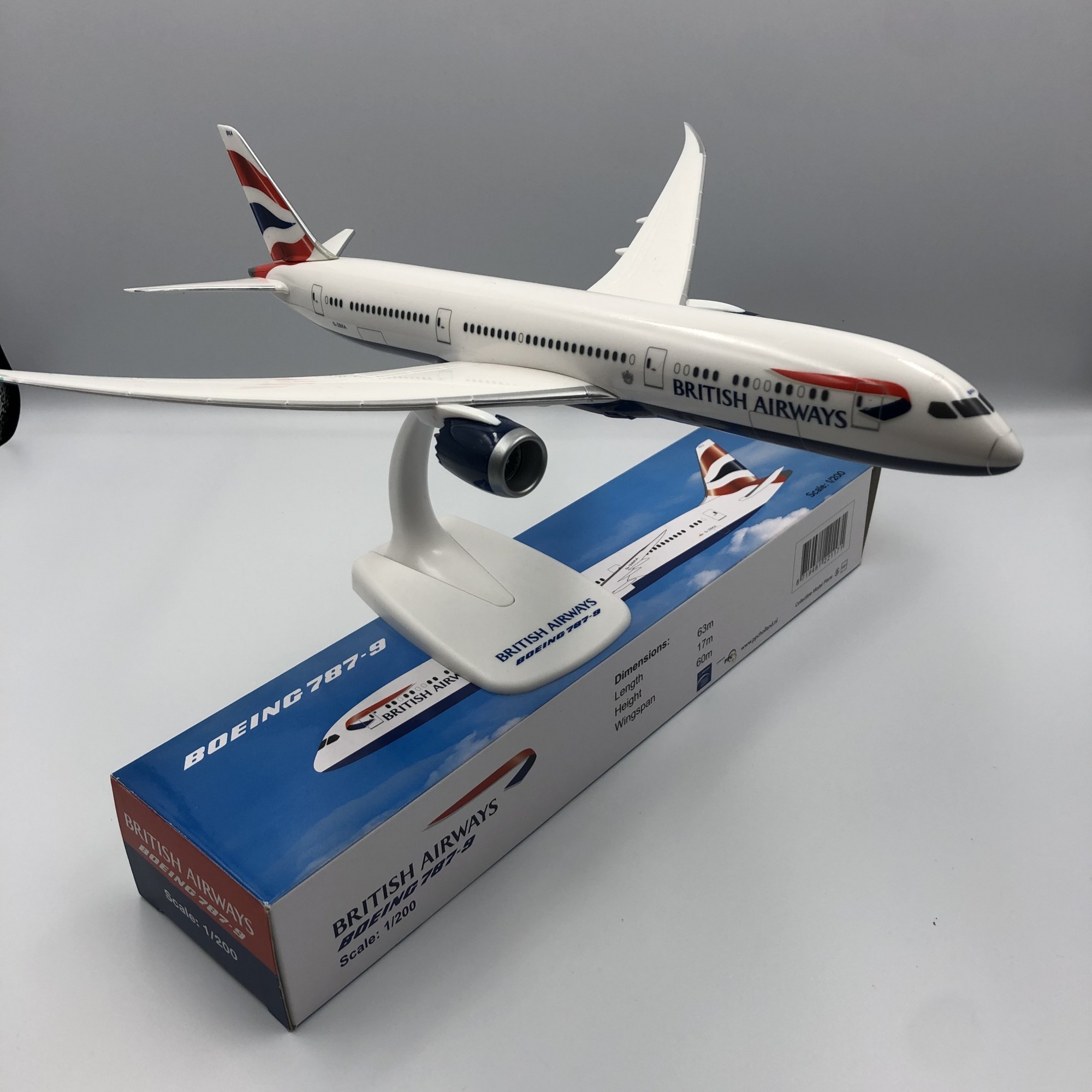 

Модель літака Boeing 787-9 British Airways G-ZBKA Official airline promo box