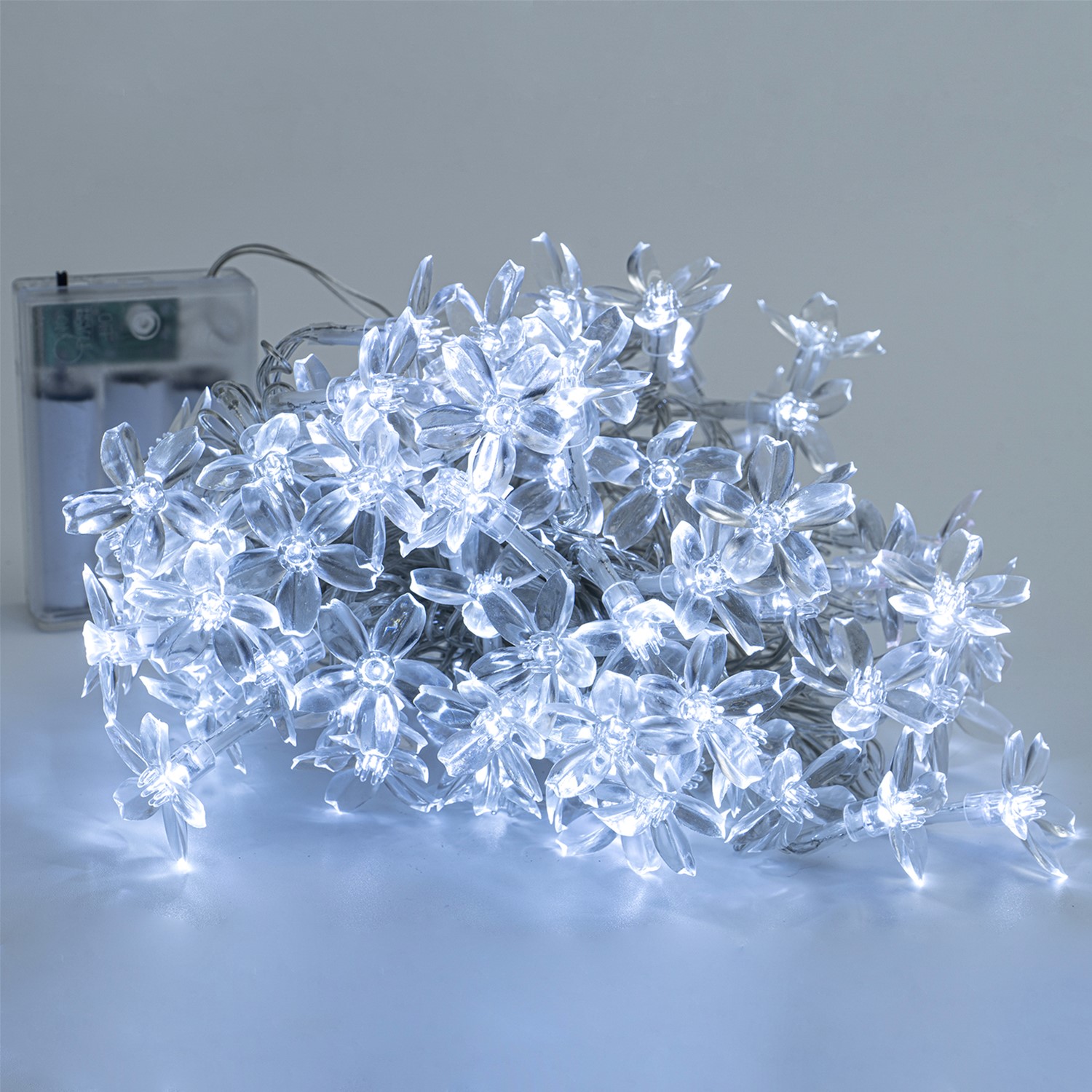 

Декоративная гирлянда Altalusse INL-2708B-80 Холодный 80 LED, 10 м, 1 режим, 3xAA (INL-2708B-80 Cold)