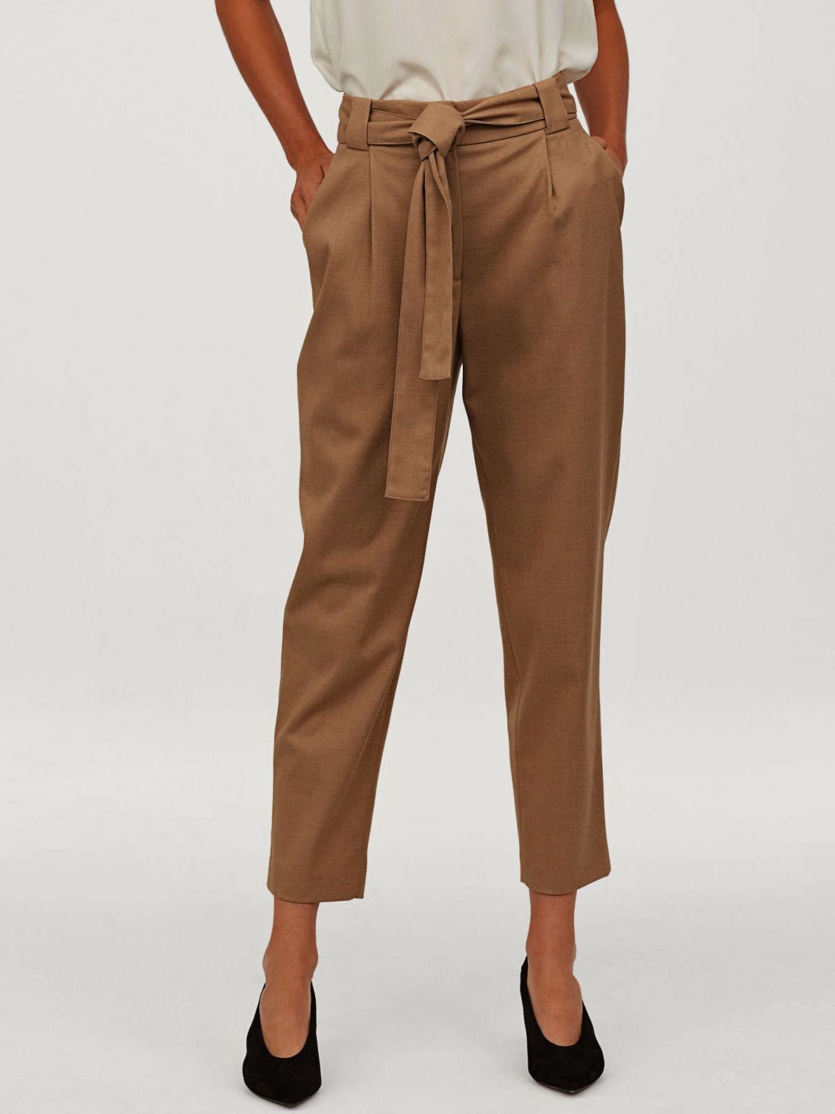 

Брюки H&M 08-0712587-019  Светло-коричневые (СА2000001886519, Брюки H&M 08-0712587-019 34 Светло-коричневые (СА2000001886519)