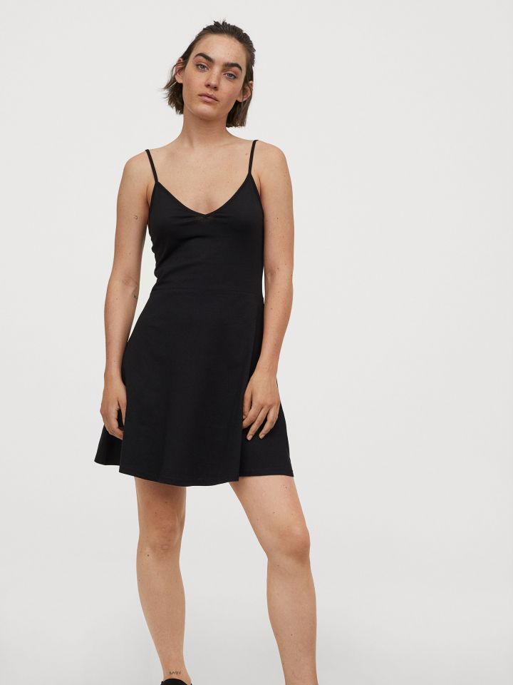 

Сарафан H& 0496762-5  Черный (СА2000001876121, Сарафан H&M 0496762-5 M Черный (СА2000001876121)