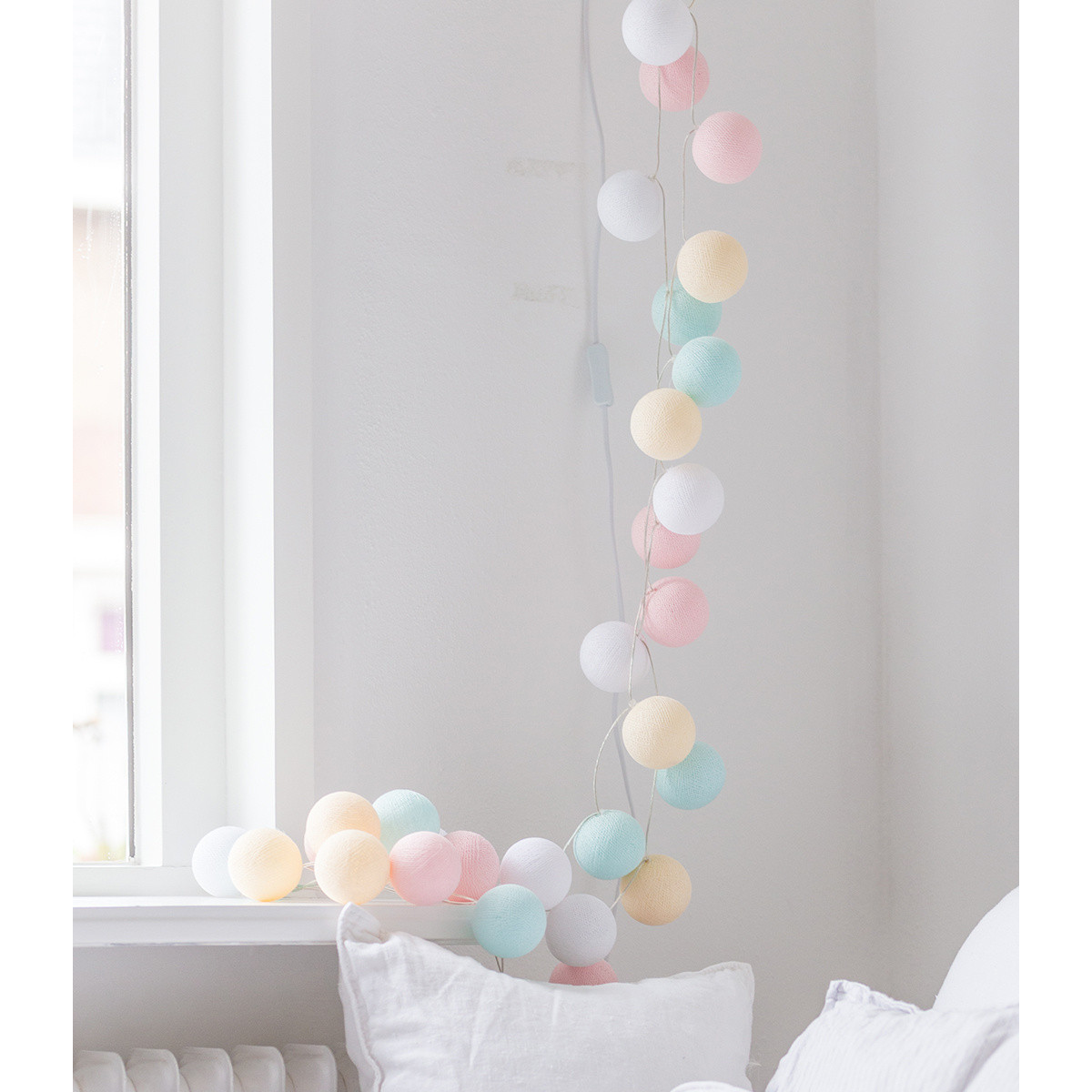 

Ночник-гирлянда детский Cottonballlight Pastel Разноцветный на 20 шариков длиной 2,6 метра