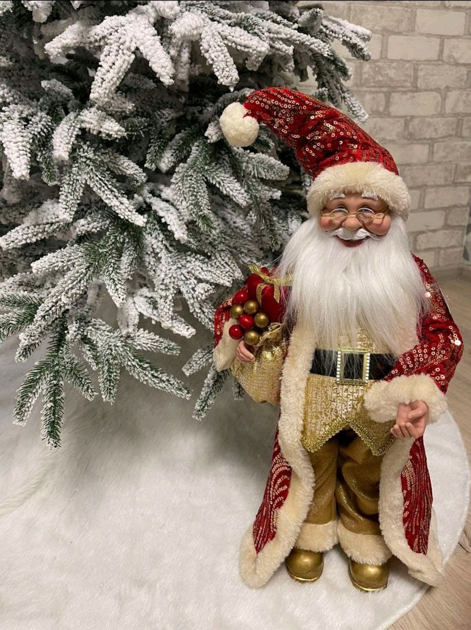 

Фигура Санта Клауса Christmas Santa 46 см Atitude красно золотой (AtiSanta005)