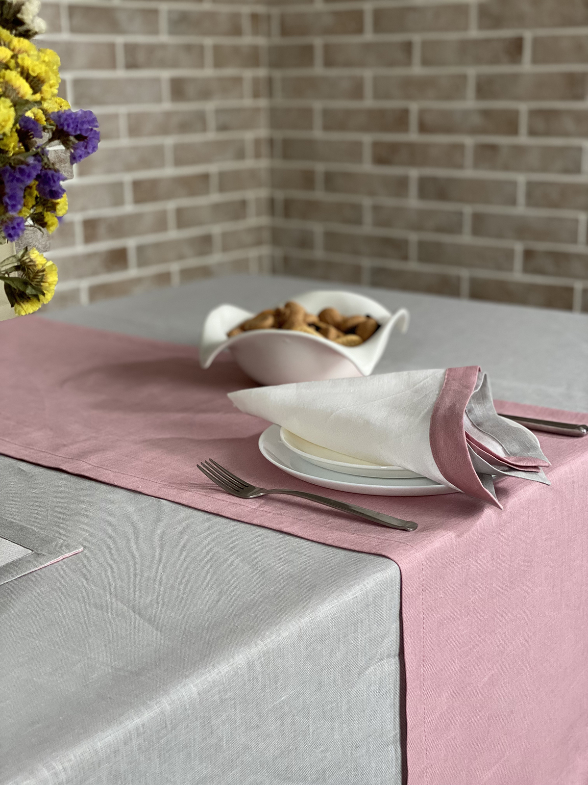

Льняная скатерть-дорожка Раннер роза 40 x 200 см - linen island