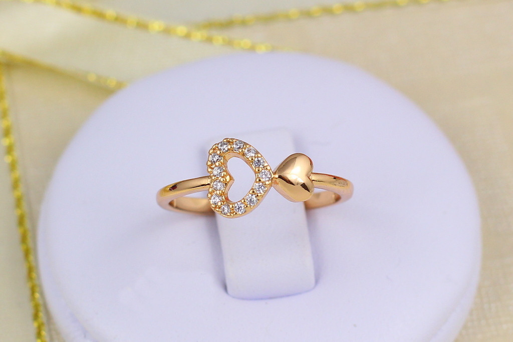 

Кольцо Xuping Jewelry два сердечка детское или фаланговое р 14 золотистое