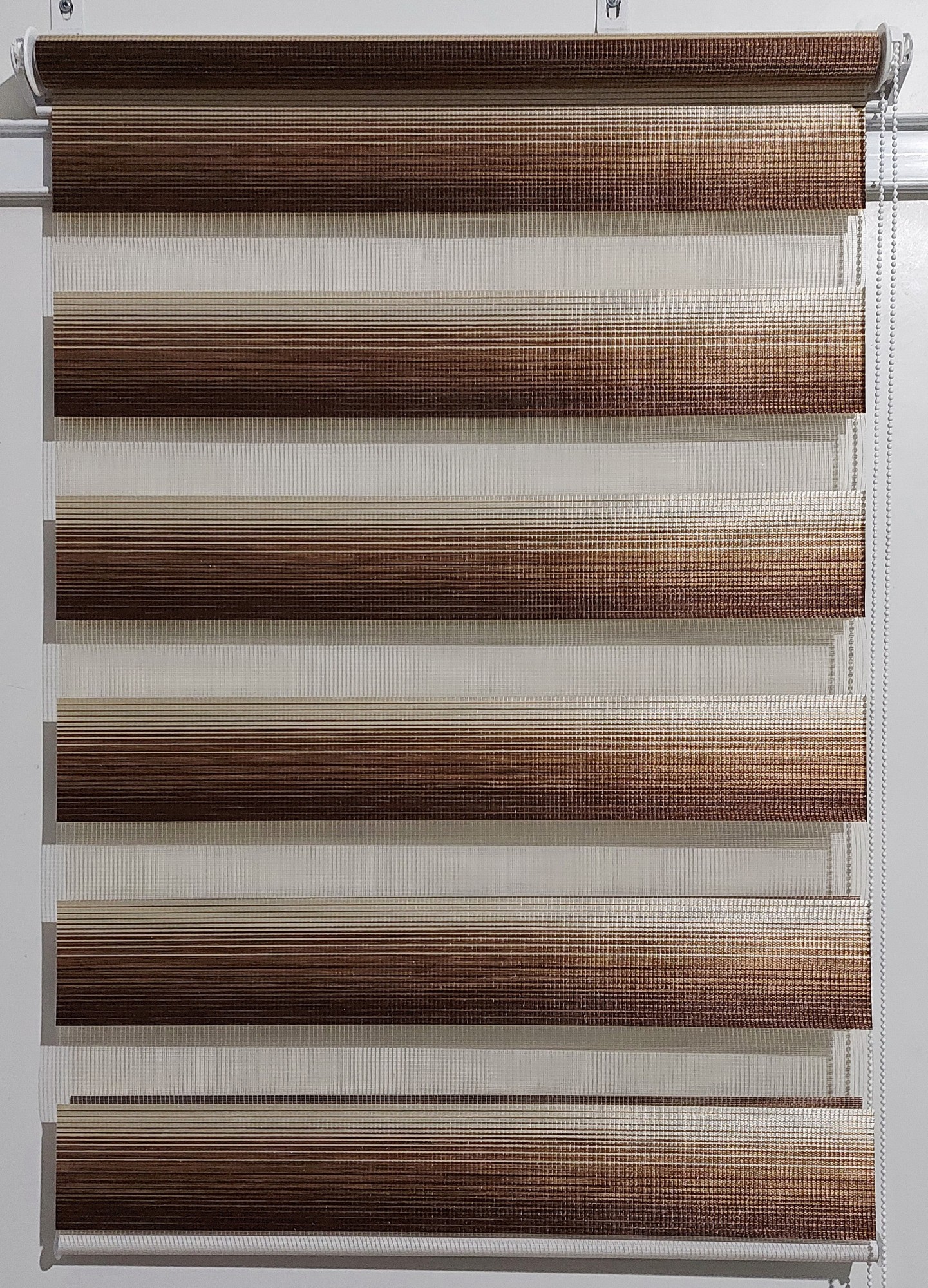 

Рулонная штора Miranda День-ночь Z-132 147,5*160 см Бежево-коричневый