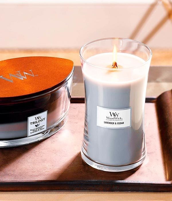 

Ароматическая свеча Woodwick Large Lavender & Cedar 609 г
