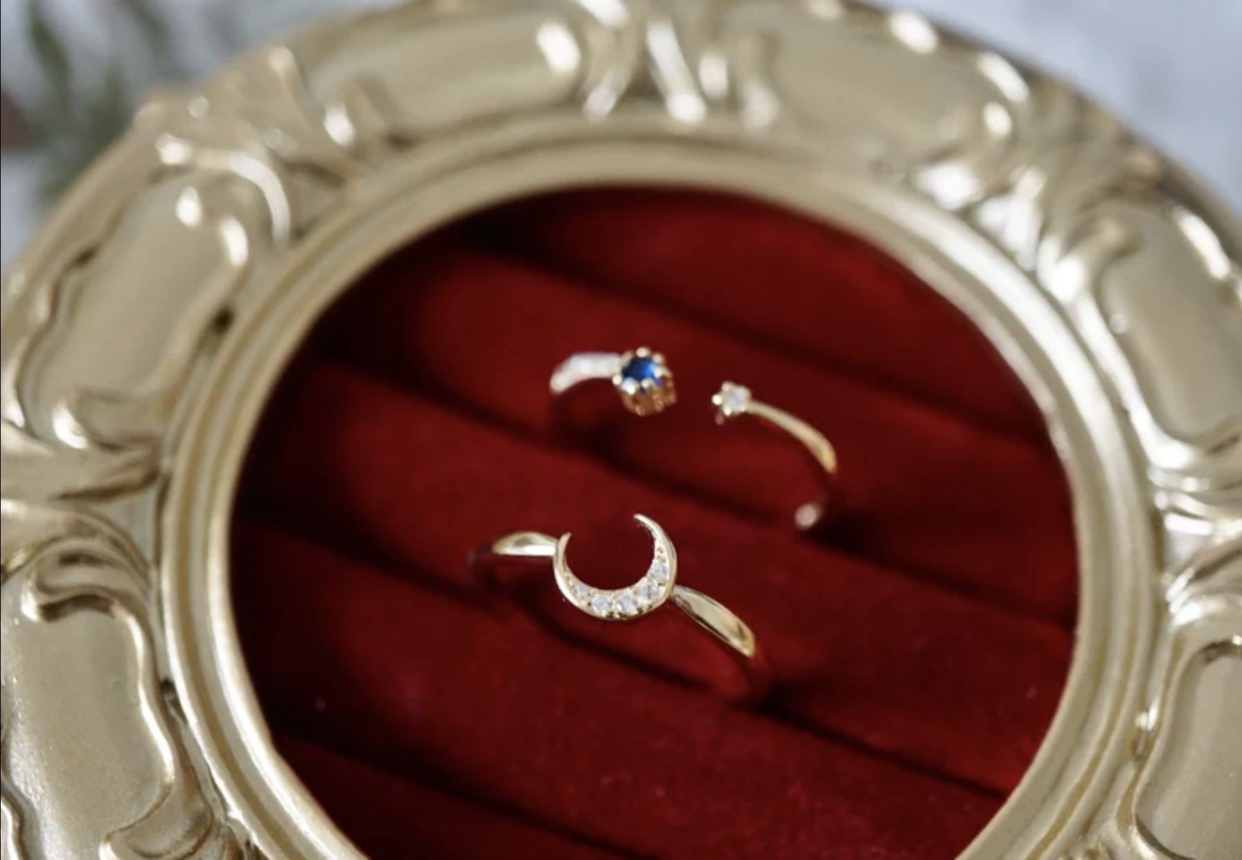 

Серебряное женское кольцо Rich S 925 пробы покрытое жёлтым золотом Au 585 с синим камнем Циркония Луна и Звезда (набор из 2 колец) R-1-4