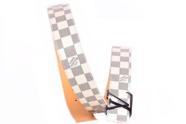 

Брендовый ремень под джинсы эко кожи D-Belts S0648 белый (115 см х 3.8 см)