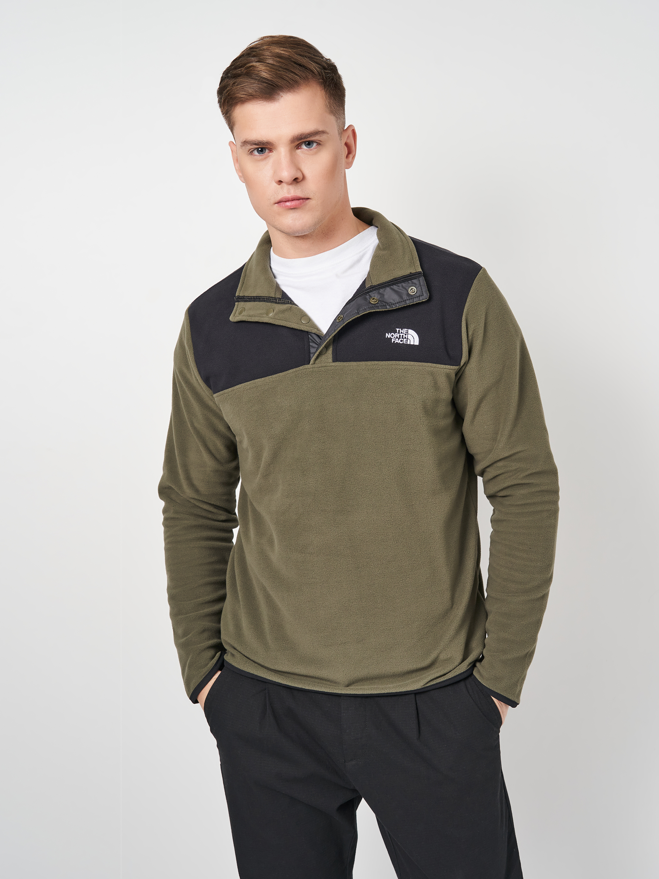 

Толстовка The North Face NF0A4AJDBQW1  Зеленая 192363604329, Толстовка The North Face NF0A4AJDBQW1 L Зеленая 192363604329)