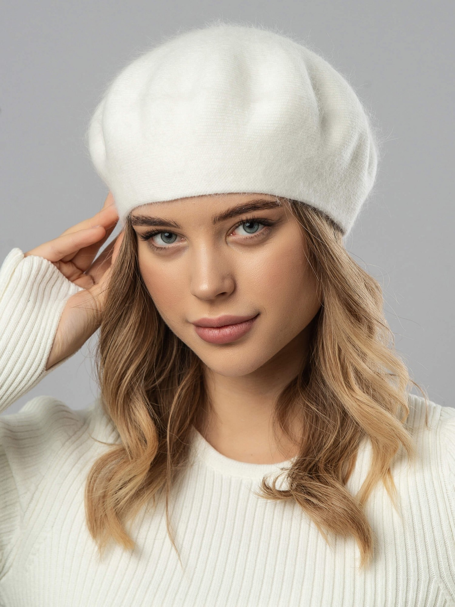 

Берет двойной ангоровый женский W-Luxury 9295S-01 56см-58см Белый