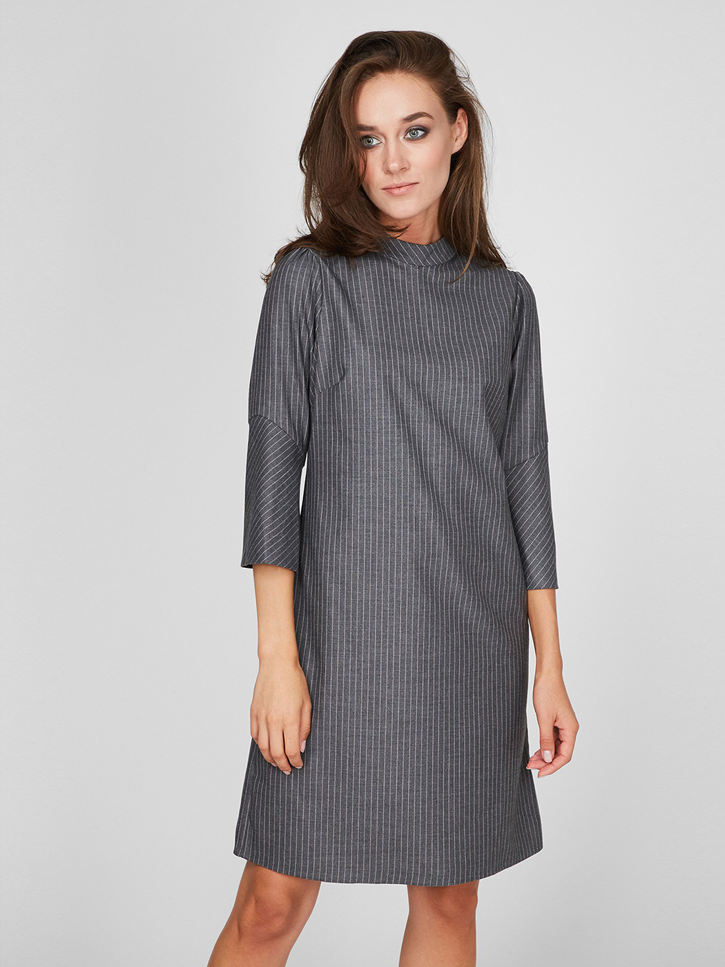 

Платье Sassofono A201-SC-6302-1 XL (42) Серо-белое