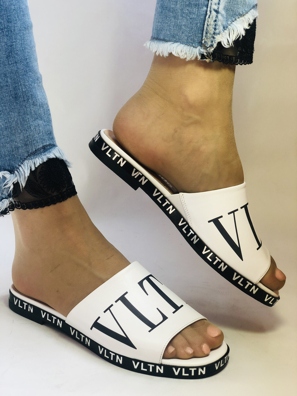 

Женские шлёпанцы Evromoda 38 Белый с чёрным 2144