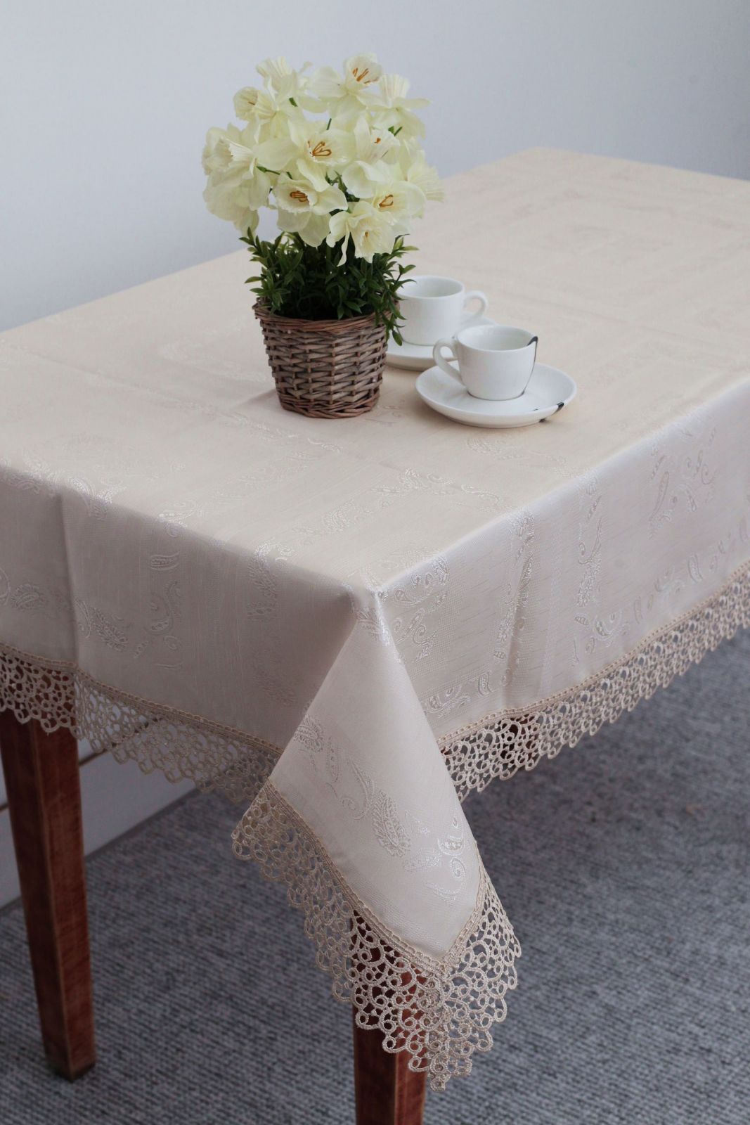 

Скатерть MAGIK COLLECTION беж 160_260_12ELEGANT