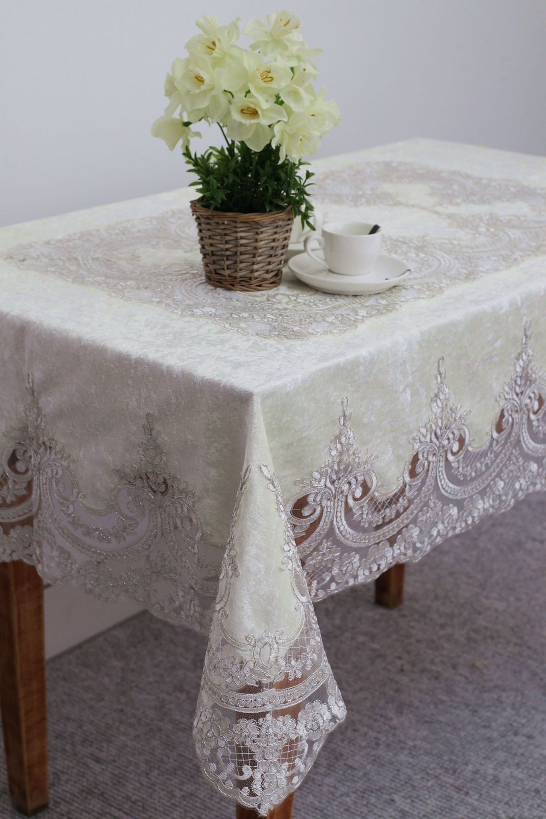 

Скатерть MAGIK COLLECTION Молочный 160_260_ASPERULA2