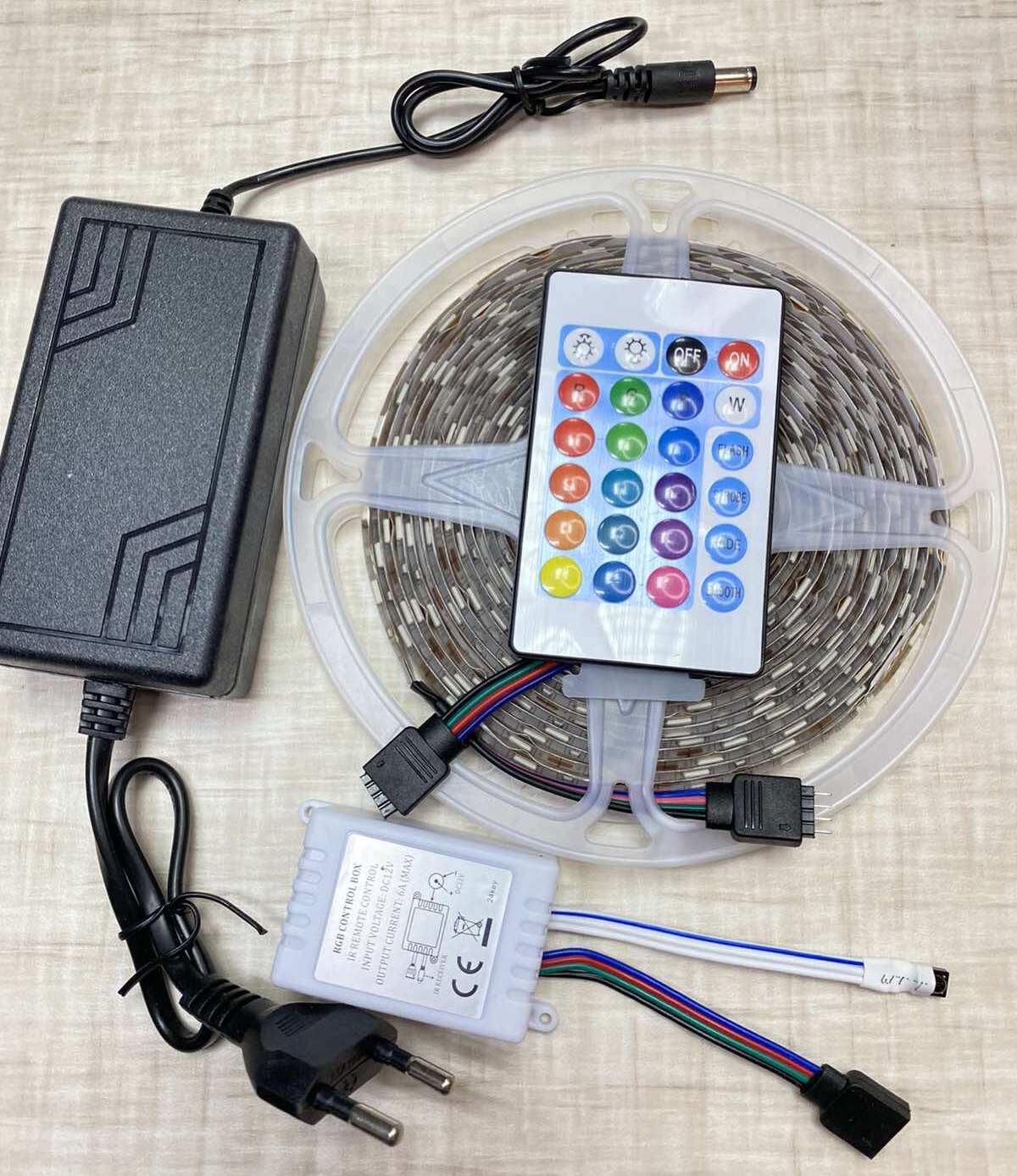 

Светодиодная лента RGB 5050 с пультом 220 вольт 5м, 54led/1м, блок 220В (реальных 4,5 м)