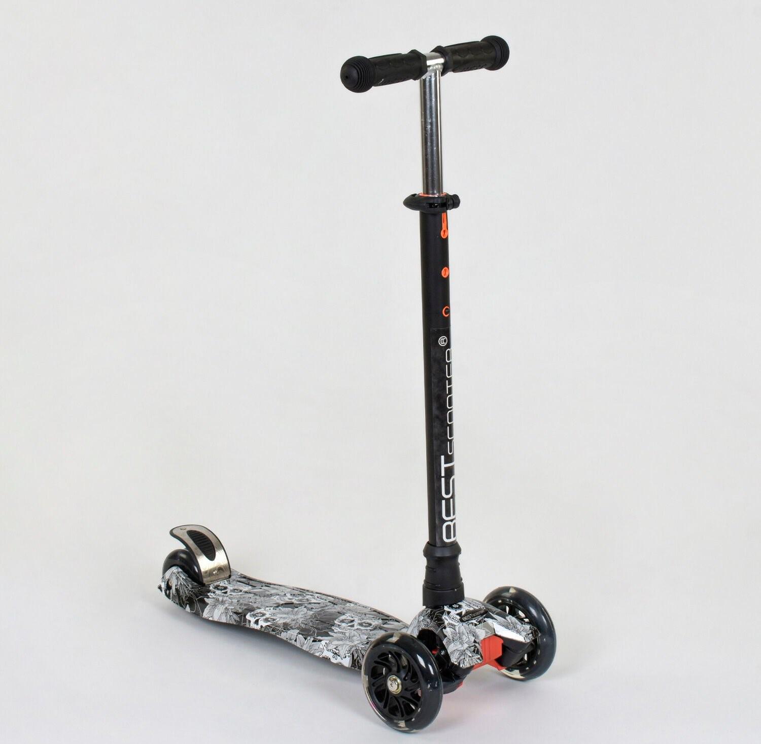 

Самокат А 25465 /779-1320 MAXI Best Scooter пластмассовый, 4 колеса PU, СВЕТ, d=12см, трубка руля алюминиевая