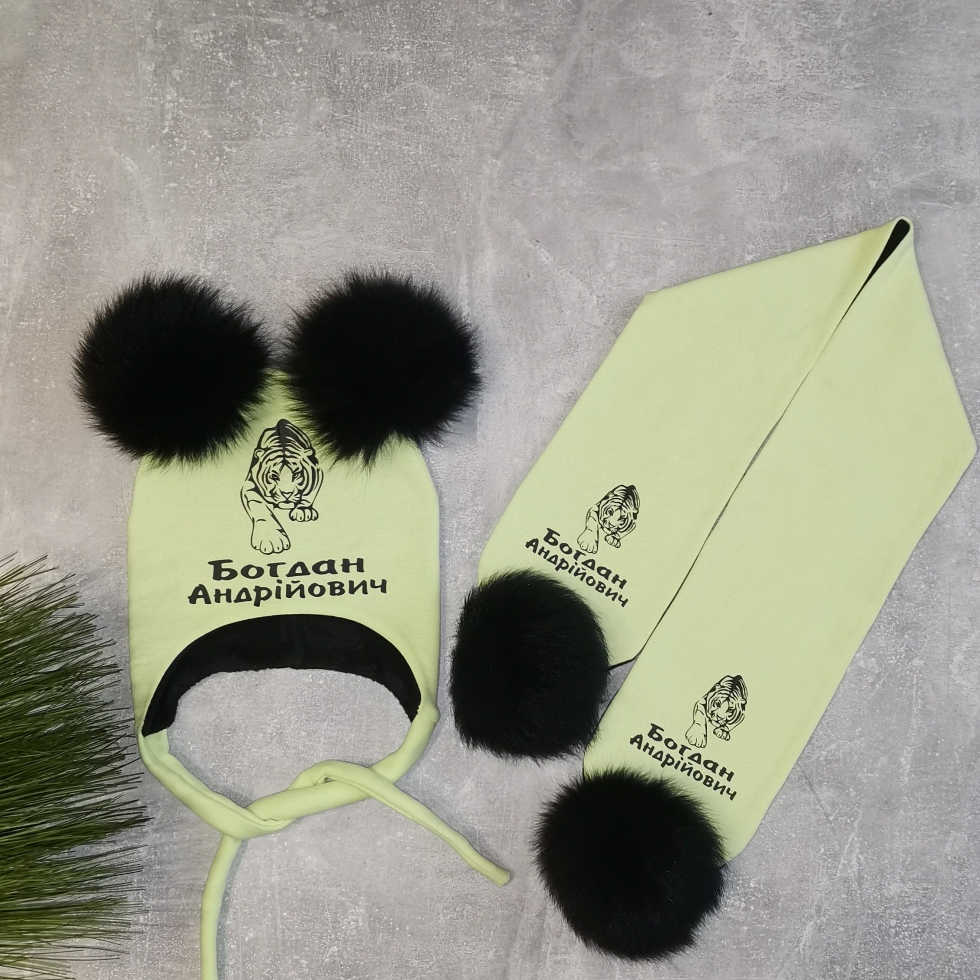 

Зимний набор шапочка и шарф Amika_brand с любой надписью размер 48-50 салатовый 07
