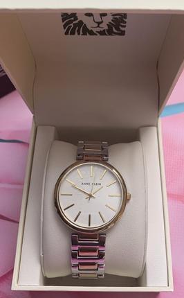 

Женские наручные часы Anne Klein AK/2787SVTT