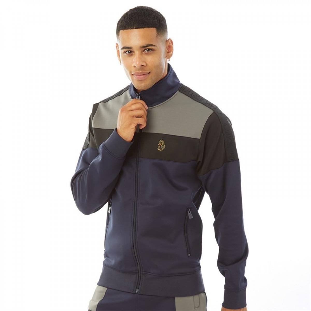 

Спортивная кофта LUKE 1977 Odin top Navy A Navy,  (44, Спортивная кофта LUKE 1977 Odin top Navy A Navy, S (44)