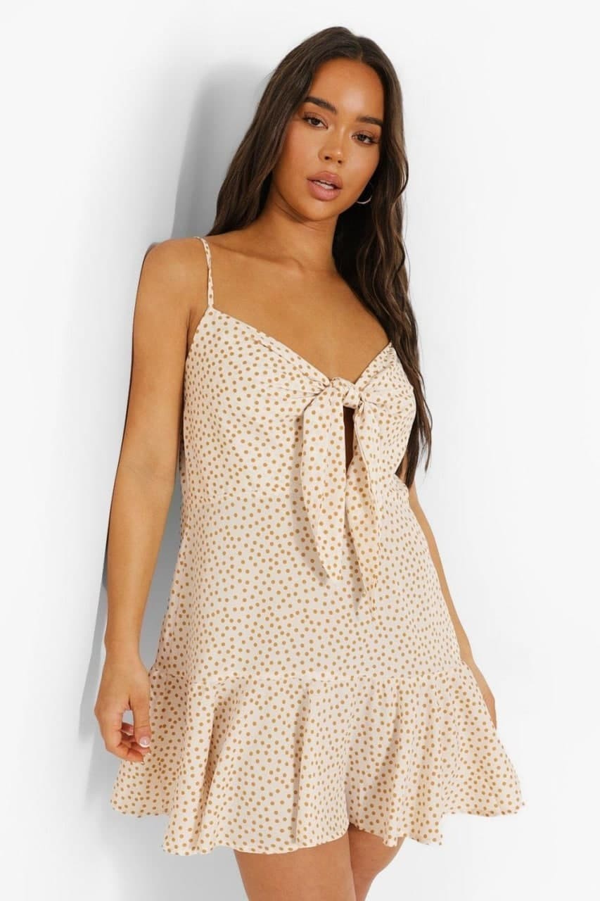

Платье Boohoo 44 бежевый 8520123003260