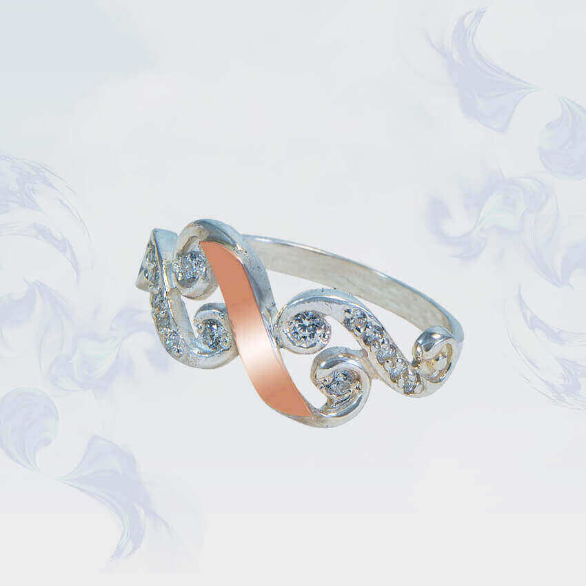 

Кольцо из серебра с золотыми вставками SilverUA модель 141 (размер 18,5)