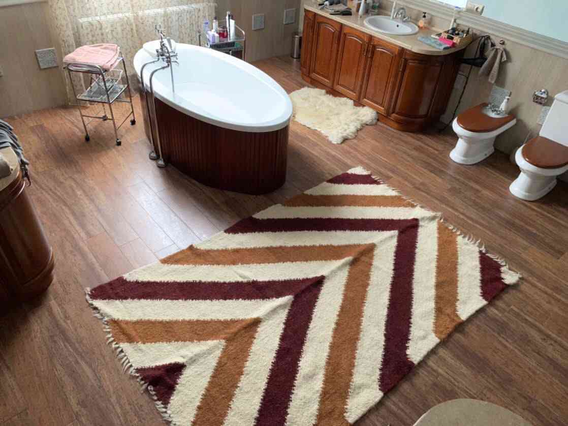 

Ковер шерстяной ручной работы Fully Wooly Карамель 160х230 см бело-коричневый