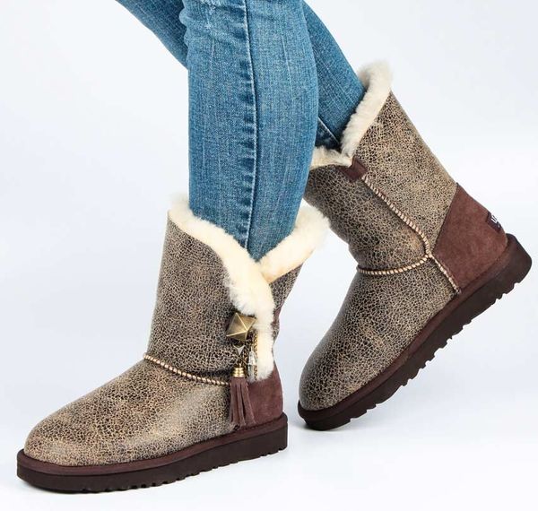 

Женские угги UGG Bailey Button Lilou Bomber 40 Коричневые 3850