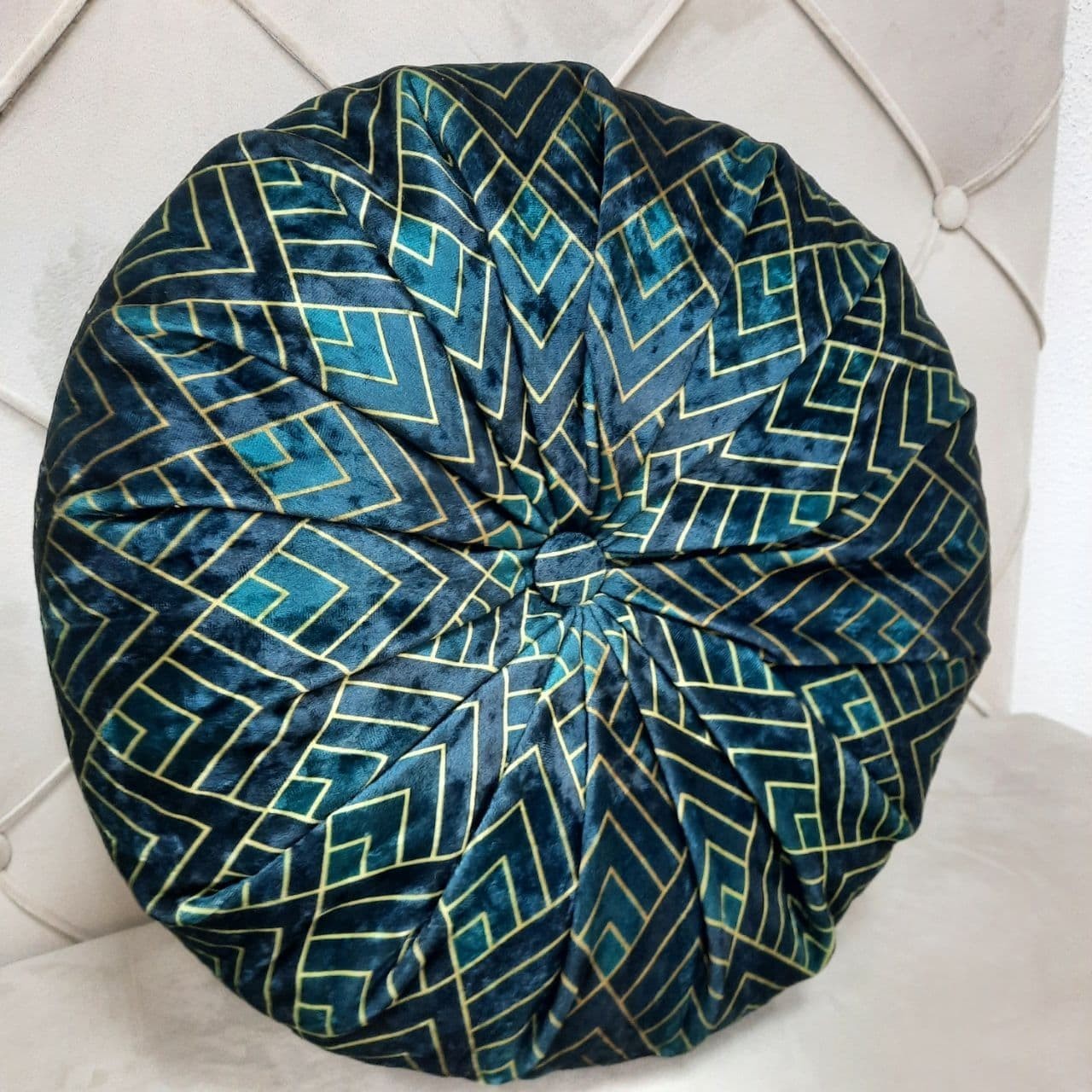 

Декоративна подушка KARDDANO Сюжет східного фільма 35х35 принтова