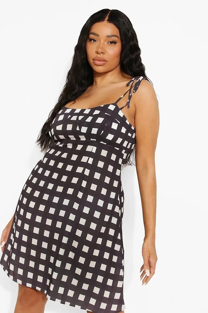 

Платье Boohoo 50 черный 8520123003462