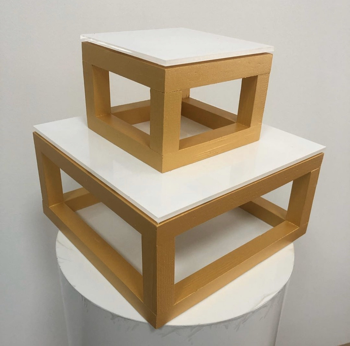 

Подставка для ярусного торта из дерева и акрила Manific Decor