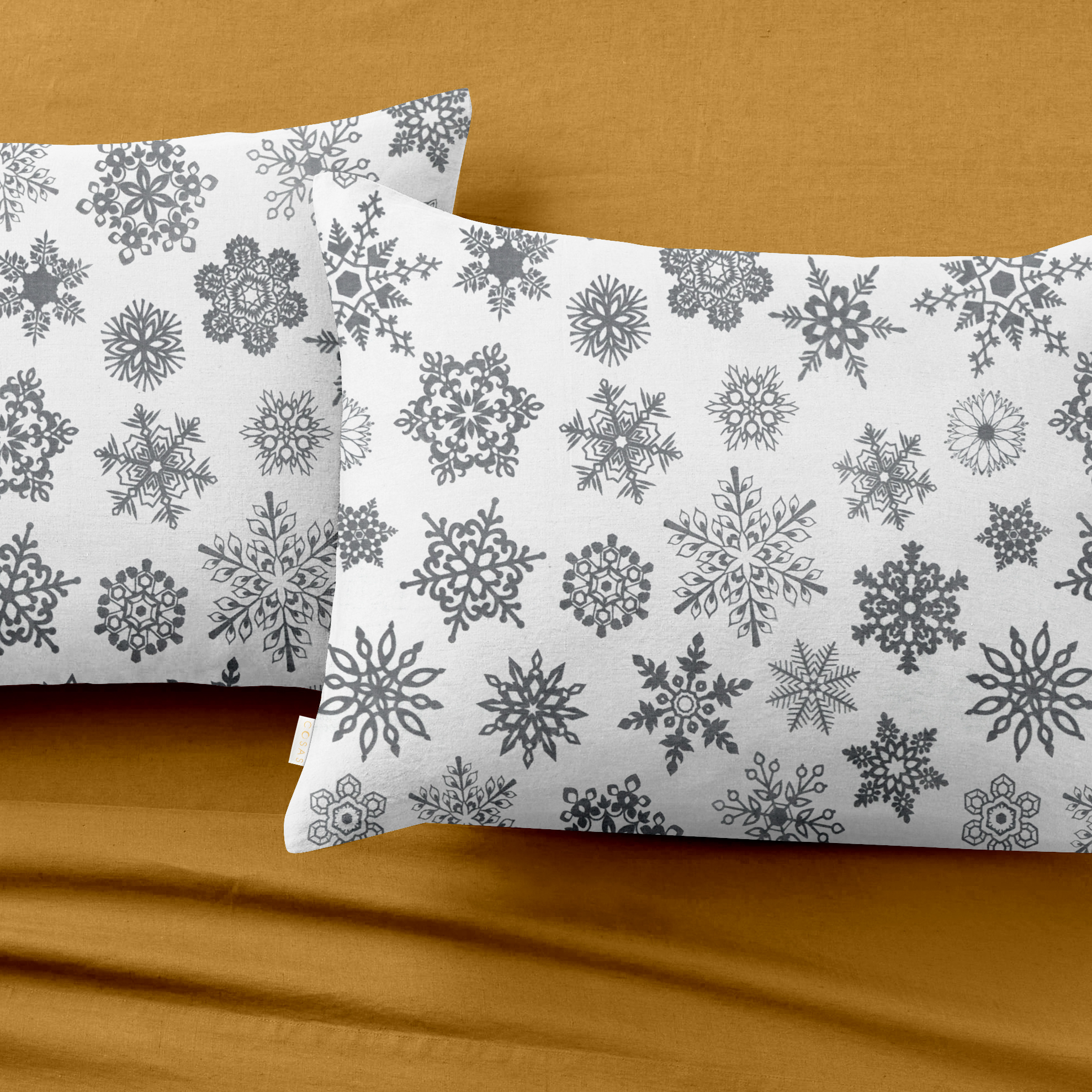 

Комплект постельного белья Cosas Ranfors Mustard Snowflakes Grey 110х140
