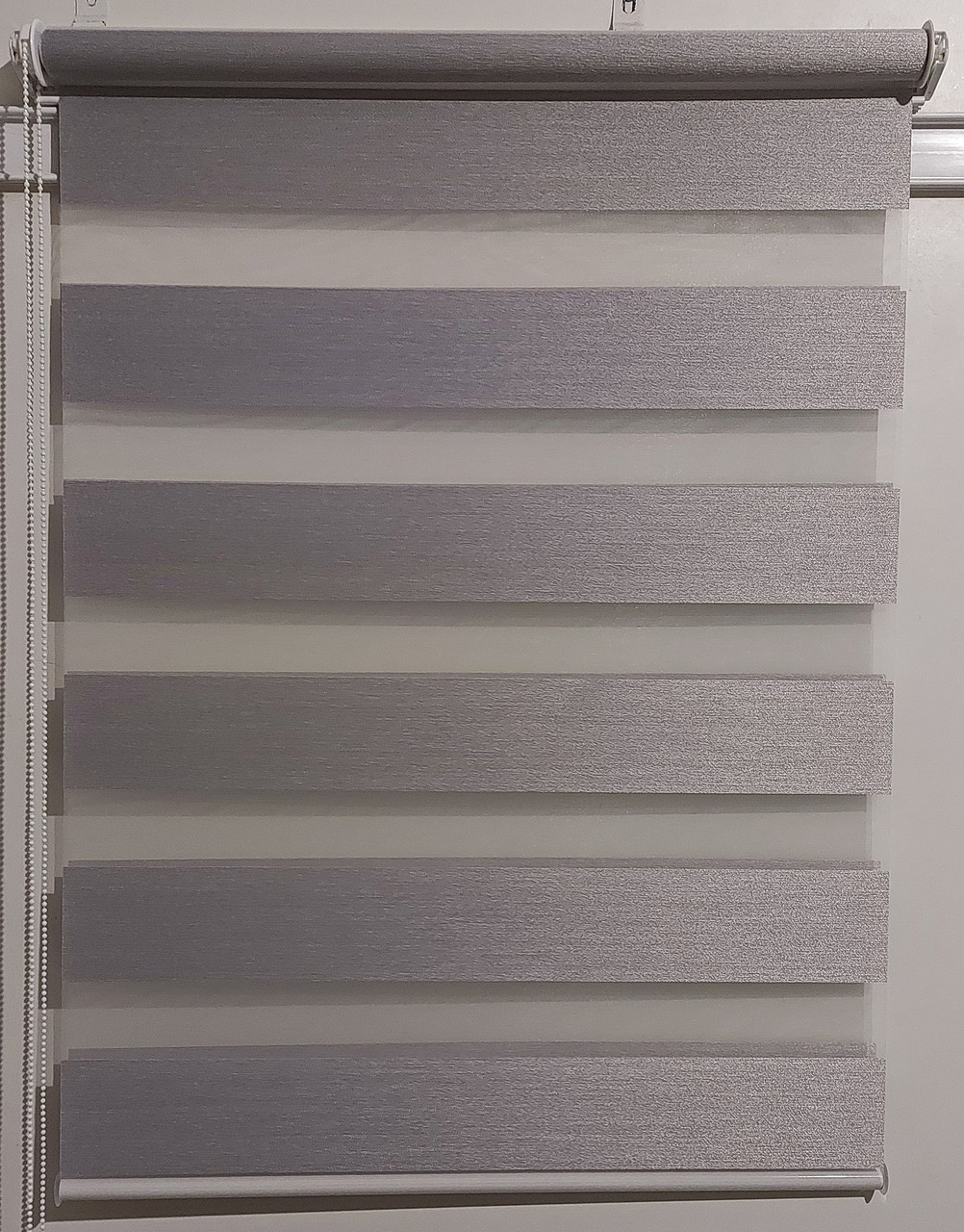 

Рулонная штора Miranda День-ночь BН DN-7004 140*130 см Серый