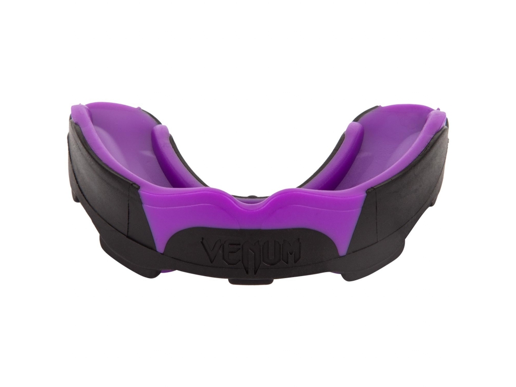 

Капа VENUM Predator Mouthguard взрослый чёрный/сиреневый (3982)