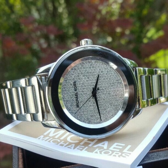 

Женские часы Michael Kors MK5996