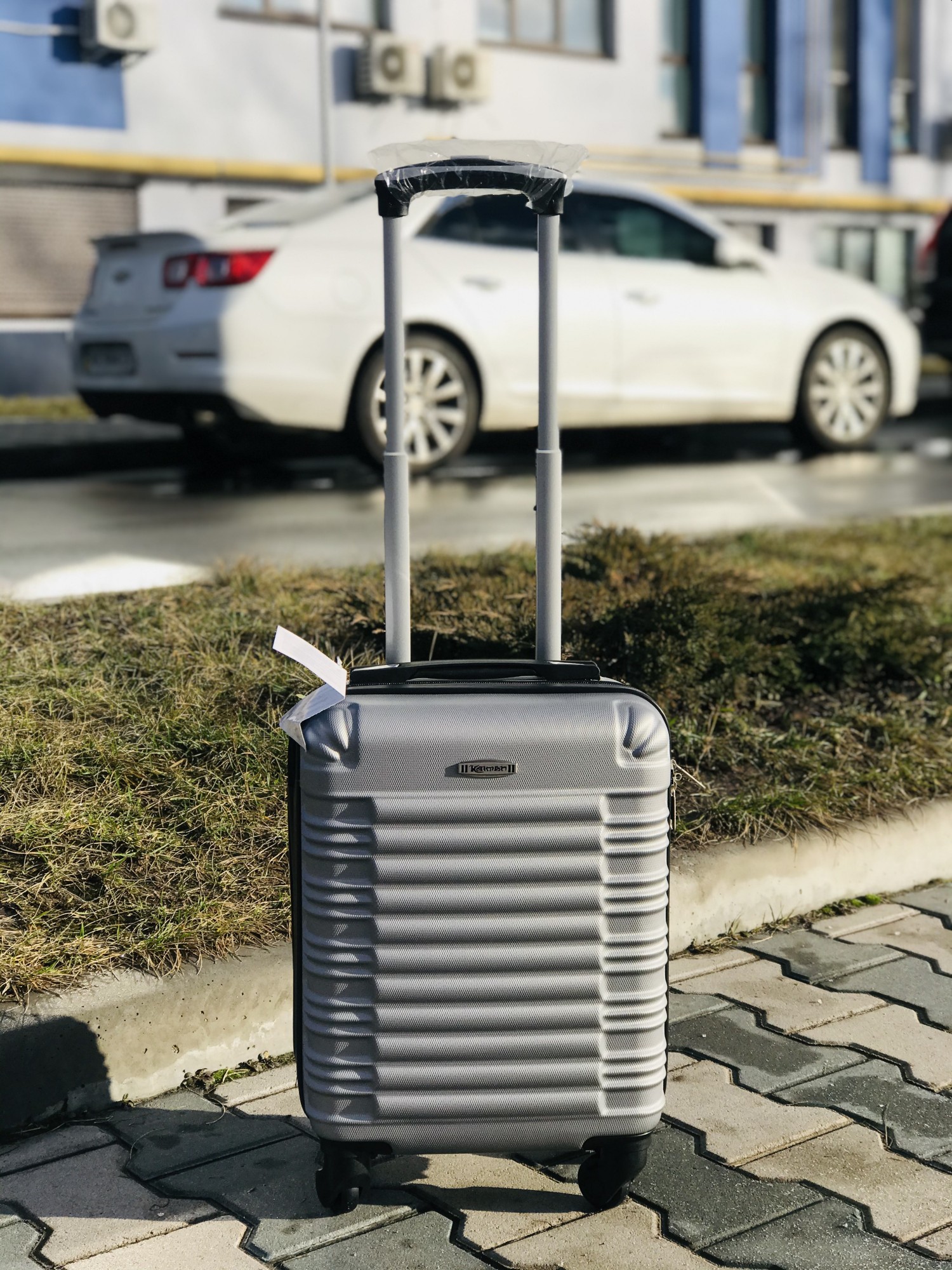 

Чемодан пластиковый для ручной клади Lowcost лоукост Wizz Air 40 x 20 x 30 серебро