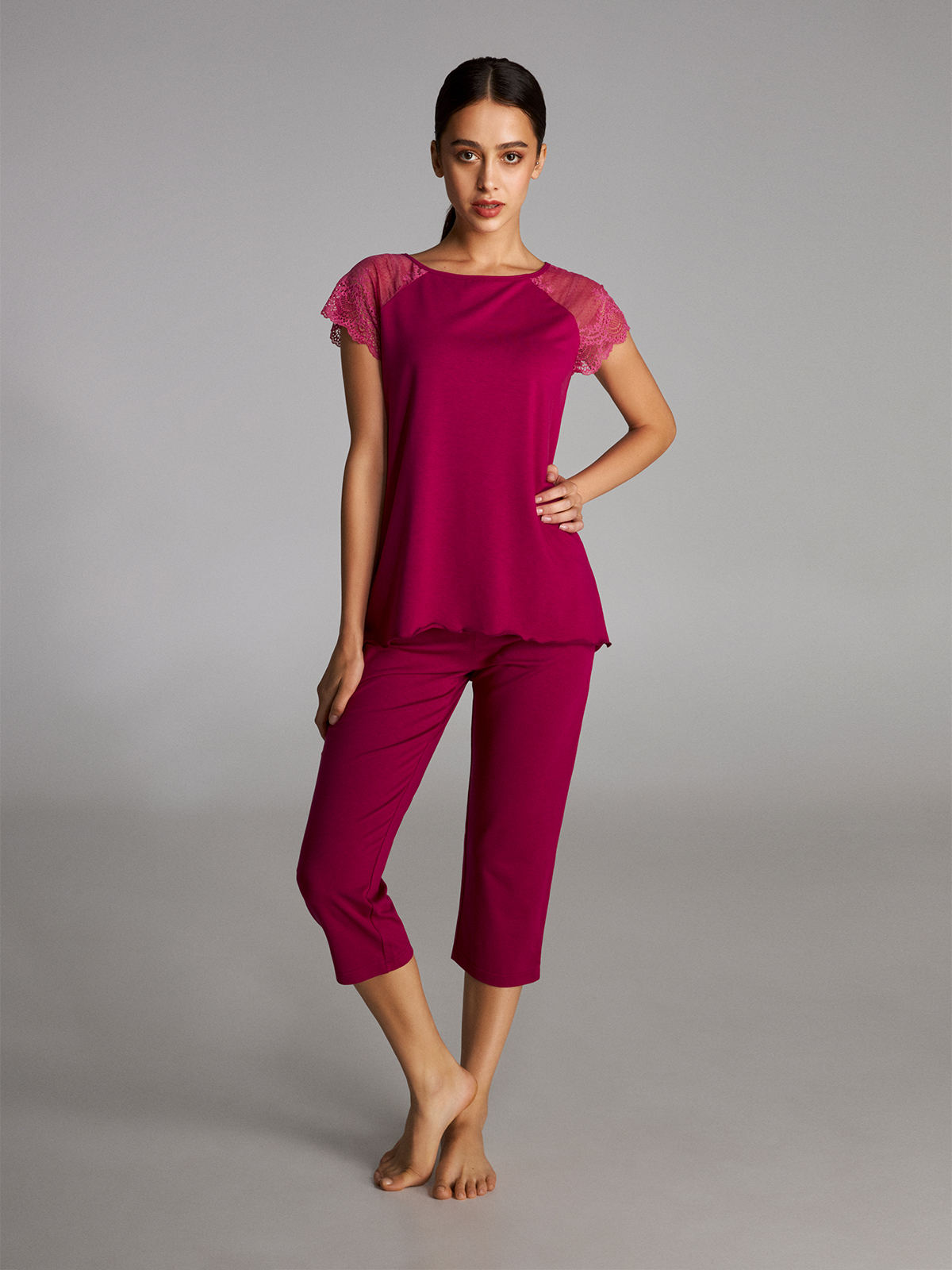 

Жіноча піжама Ellen Group ягідного кольору з мереживом  LPM 2390/01/01, Жіноча піжама Ellen Group ягідного кольору з мереживом M LPM 2390/01/01