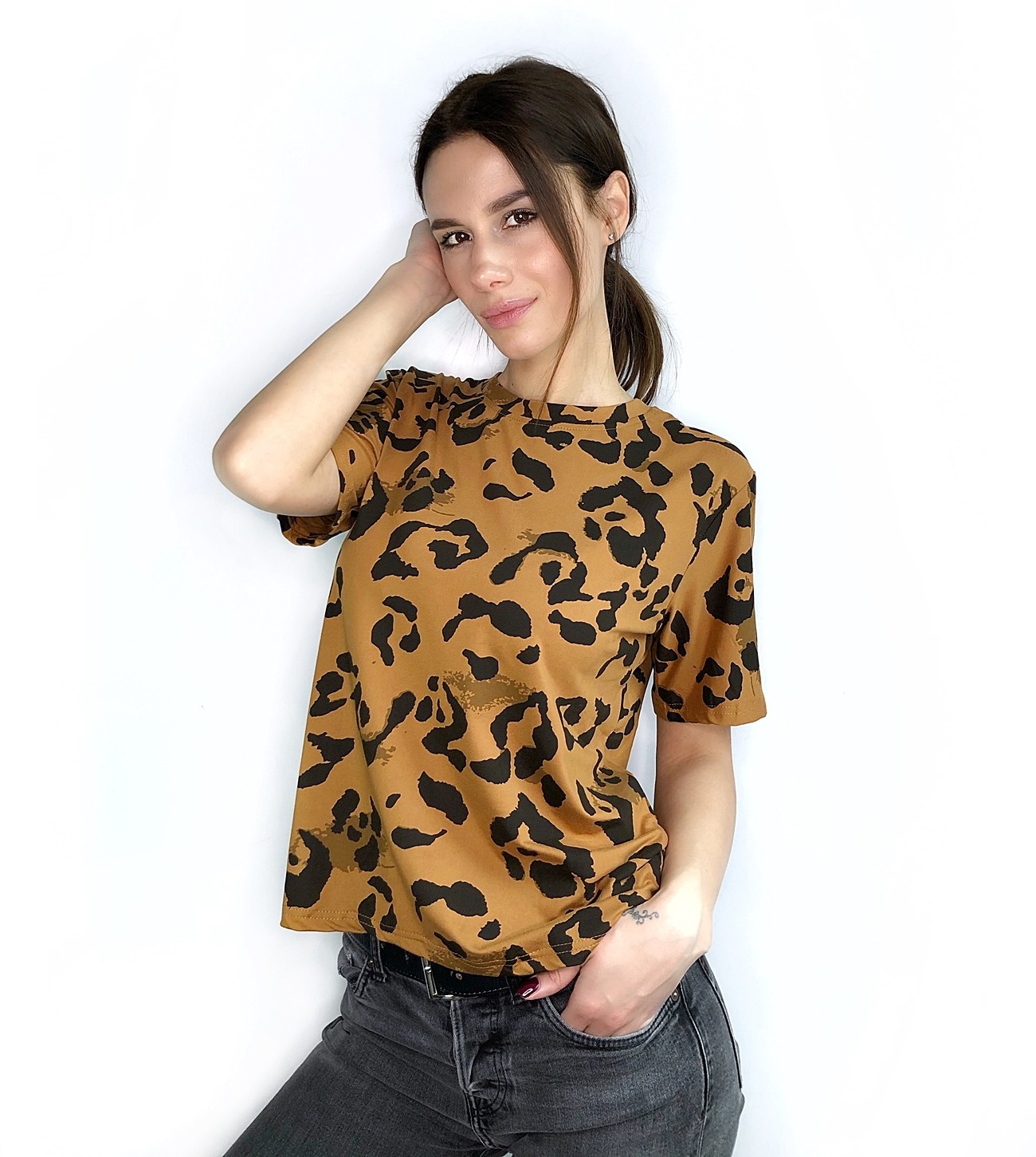 

Женская футболка Anoli FD020-044 ( S / M ) леопардовая