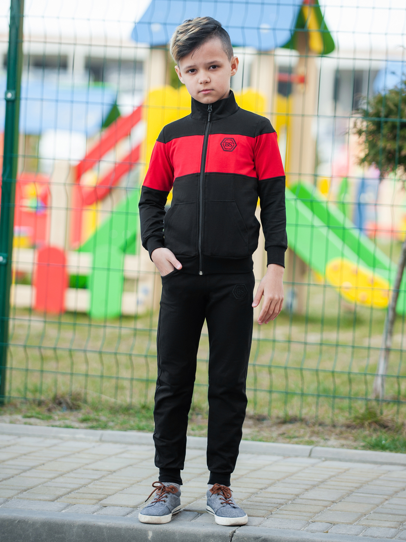 

Дитячий спортивний костюм BERSENSE K10 чоловічий чорний з червоним, 122