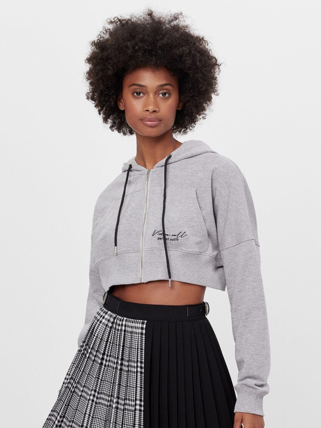 

Толстовка Bershka XAZ294635QSIN  Серая, Толстовка Bershka XAZ294635QSIN M Серая